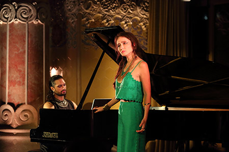 Fleur Barron y Kunal Lahiry