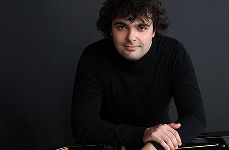 Martín García García